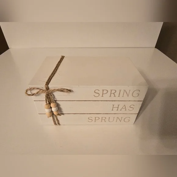 Spring Wood Bookstack - Picture 2 of 5